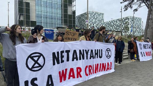 荷兰警方在法庭外举行反内塔尼亚胡抗议后拘留了19人