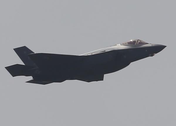 海军陆战队的洛克希德·马丁公司的F-35闪电II喷气式飞机在南卡罗来纳州飞行员弹射后消失
