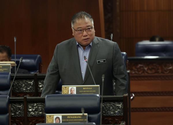 旅游部长说，高昂的物价和极端宗教意识形态的蔓延使浮罗交怡陷入困境