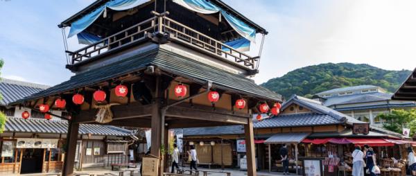 Okage Yokocho：漫步在古代江户和明治时期的市中心街道，尽情享受当地美食