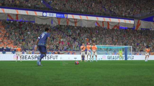Marcus Rashford approaches a Free Kick from the left side in FIFA 23.