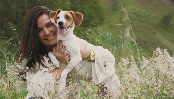 亲爱的艾比:我要甩了一个谎报去过毒屋的人 亲爱的艾比:我要甩了一个谎报去过毒屋的人