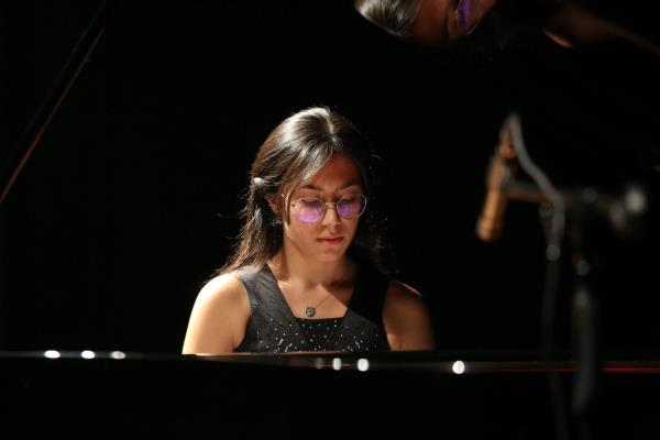 13-year-old Turkish pianist wins competition in Germany