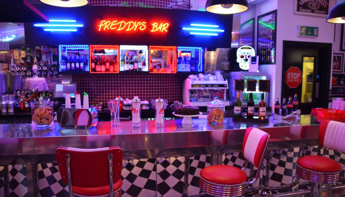 麦当劳计划在未来四年开设1万家新餐厅