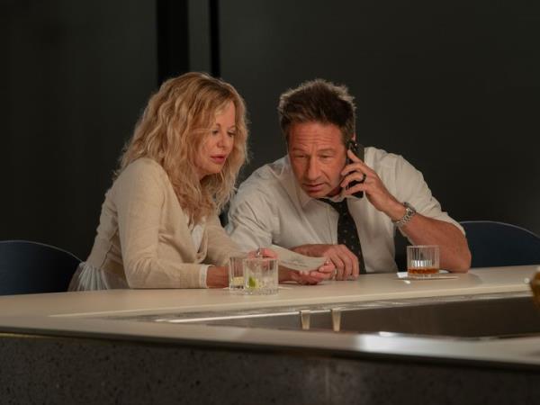 Meg Ryan and David Duchovny in
