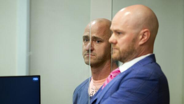 Attempted murder charges dropped against pilot who tried to cut engines