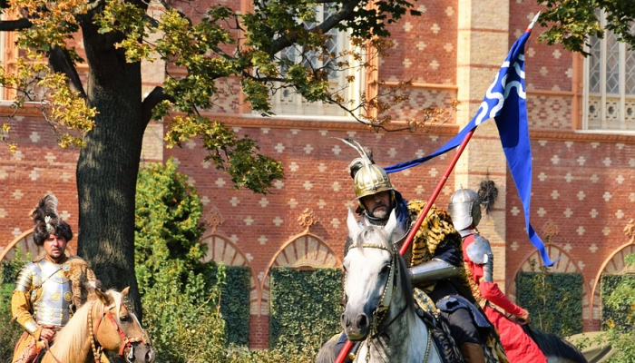 美国：德克萨斯州发生连环袭击，6死3伤;嫌疑人在押