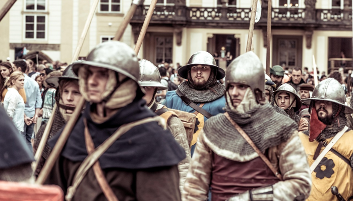 瑞安·雷诺兹说,在见到查尔斯国王之前,他去了“君主制新兵训练营” 瑞安·雷诺兹说,在见到查尔斯国王之前,他去了“君主制新兵训练营”