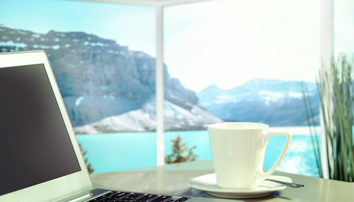 由于个人电脑市场复苏缓慢,戴尔未能达到季度营收预期 由于个人电脑市场复苏缓慢,戴尔未能达到季度营收预期