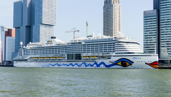 石川海岸客轮开始救灾行动 石川海岸客轮开始救灾行动