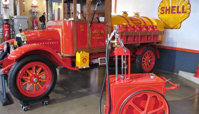 胡塞无人驾驶船在红海爆炸，美国加强警告