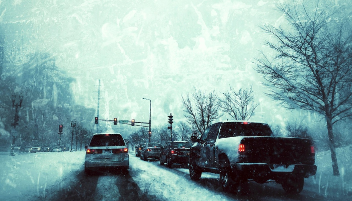 冬季风暴威胁美国东海岸交通混乱