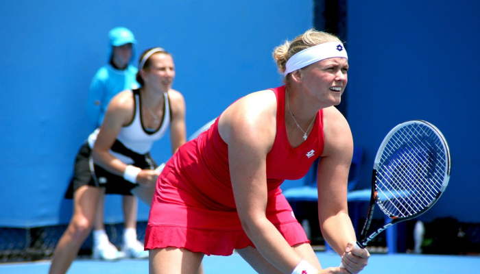 板球:观看世界排名第一的网球选手诺瓦克·德约科维奇在澳大利亚网球公开赛上与史蒂夫·史密斯打板球 板球:观看世界排名第一的网球选手诺瓦克·德约科维奇在澳大利亚网球公开赛上与史蒂夫·史密斯打板球