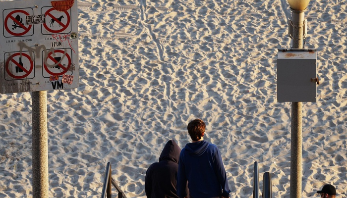 建议:你如何在聚会上结识朋友?芝加哥有人问 建议:你如何在聚会上结识朋友?芝加哥有人问