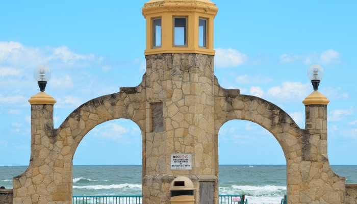 在荒芜的纳戈尔诺-卡拉巴赫,阿塞拜疆组织了一次快速旅游,参观这片被重新占领的飞地 在荒芜的纳戈尔诺-卡拉巴赫,阿塞拜疆组织了一次快速旅游,参观这片被重新占领的飞地