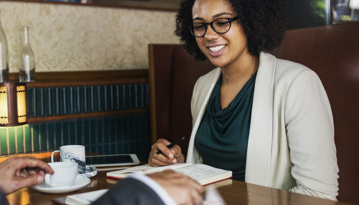 在1／6的庭审上，宣誓者的老板说他是爱国者