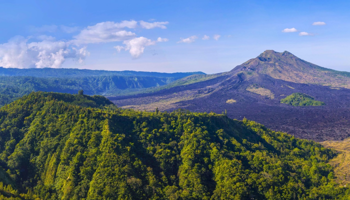 印尼马拉皮火山喷发后村民疏散 印尼马拉皮火山喷发后村民疏散