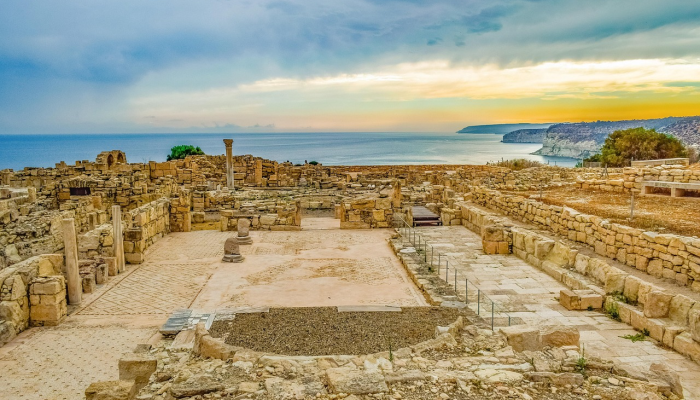 《沙漠悖论:撒哈拉失落的文明与自然的抗争 《沙漠悖论:撒哈拉失落的文明与自然的抗争