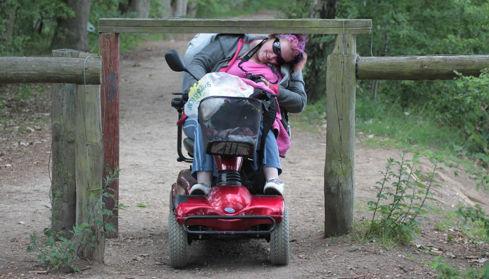 六名游客在西班牙“轮奸”英国少女后被捕