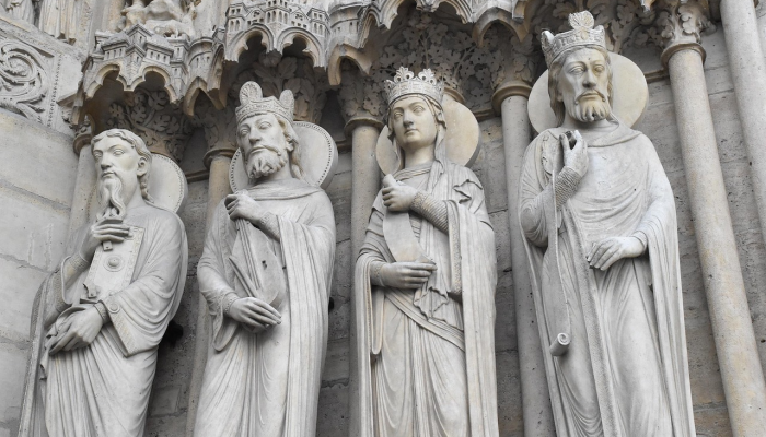 在巴黎摄影展上，照片从真实到虚拟无缝衔接