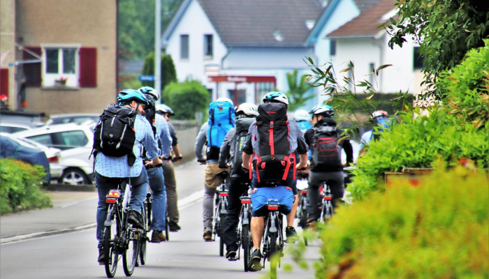 特色：自行车项目使赞比亚青年远离有害活动
