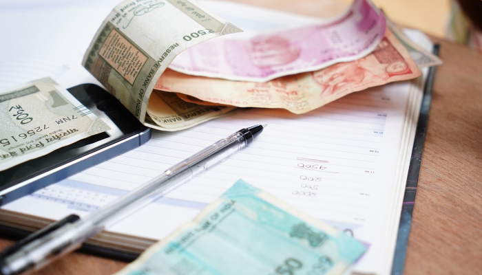 印度人民党突袭国大党议员住所,追回超过2.5亿卢比现金,称其为“贪腐” 印度人民党突袭国大党议员住所,追回超过2.5亿卢比现金,称其为“贪腐”