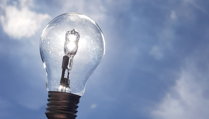 技术观点：漂亮的高波浪型蜡烛交易员周二应该做什么