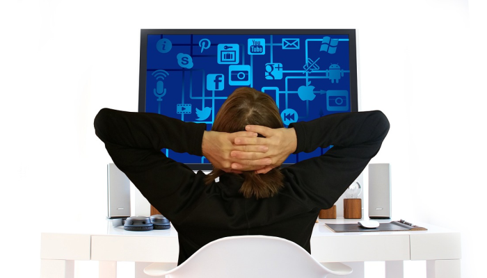 要求社交媒体公司删除儿童性虐待材料的通知：Rajeev Chandrasekhar