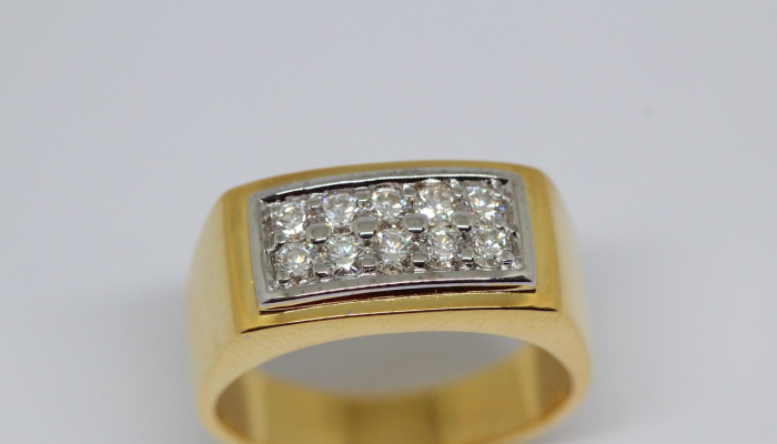 专门的黄金戒指玩家收集超过1000万符文 专门的黄金戒指玩家收集超过1000万符文